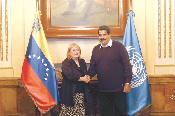 Canciller de Argentina descarta planes para destituir a Nicolás Maduro - maduro-malcorra