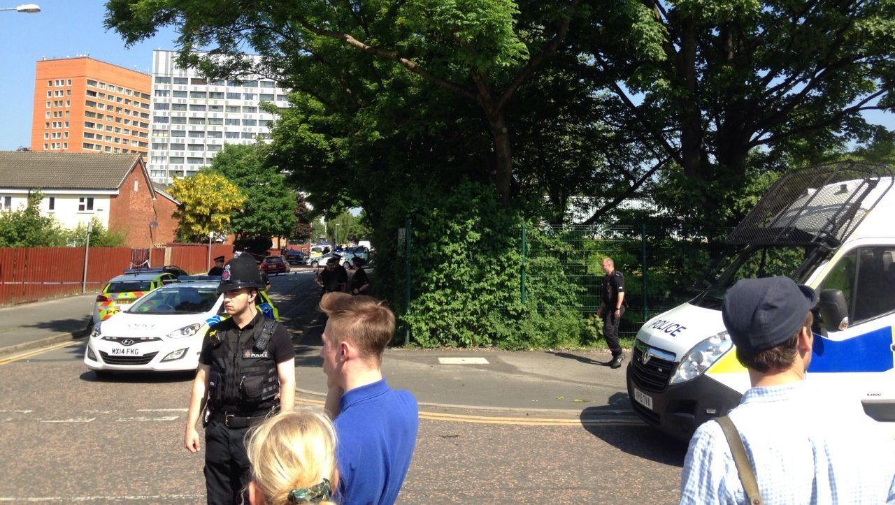 Paquete sospechoso provoca falsa alarma en Manchester Paquete sospechoso provoca falsa alarma en Manchester