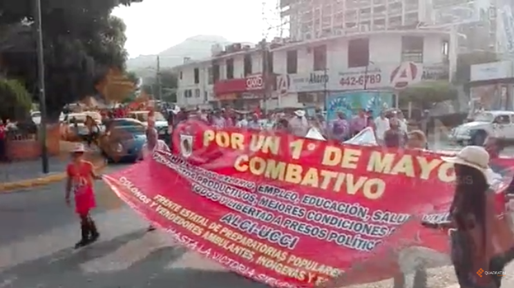 Marchan cientos por el Día del Trabajo en Acapulco - marcha-aca