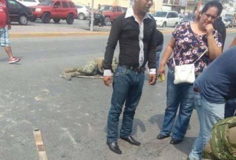 Comando armado vuelca camioneta de la Marina en Tamaulipas - marinos-3