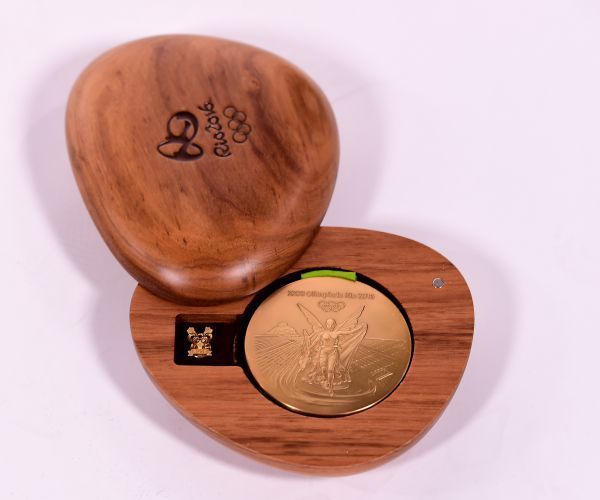 Denuncian mal estado en varias de las medallas entregadas en Río - medallas-olímpicas