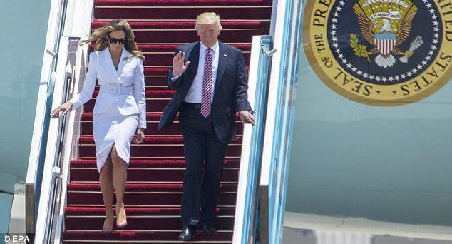 #Video Melania rechaza darle la mano a Donald Trump