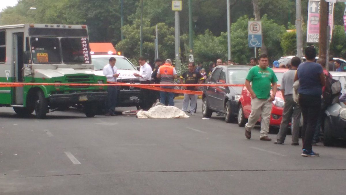 Microbusero mata a ciclista en colonia Álamos