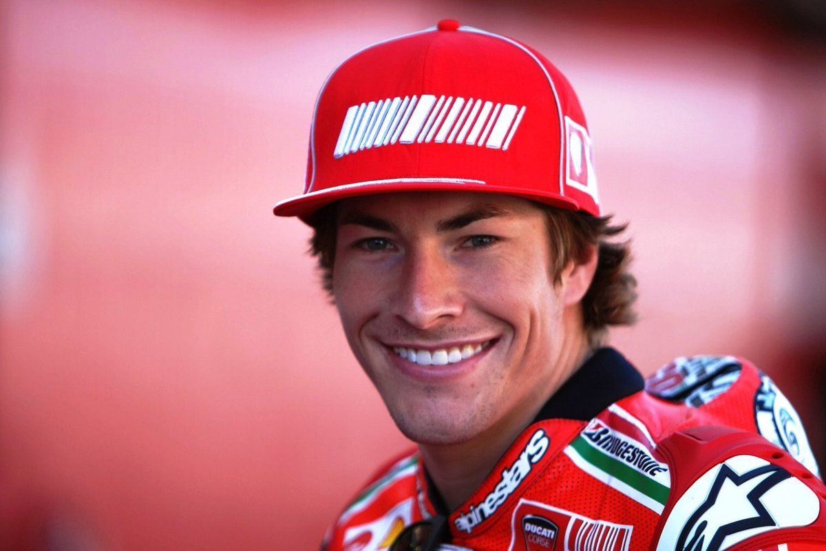 Muere Nicky Hayden tras ser atropellado en Italia Muere Nicky Hayden tras ser atropellado en Italia