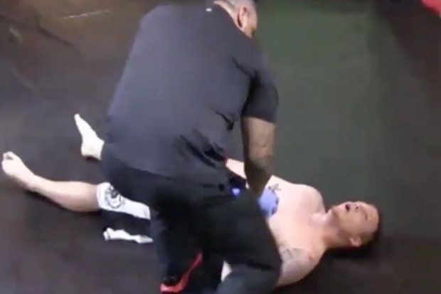 #Video Nocaut en solo cuatro segundos en pelea de MMA #Video Nocaut en solo cuatro segundos en pelea de MMA