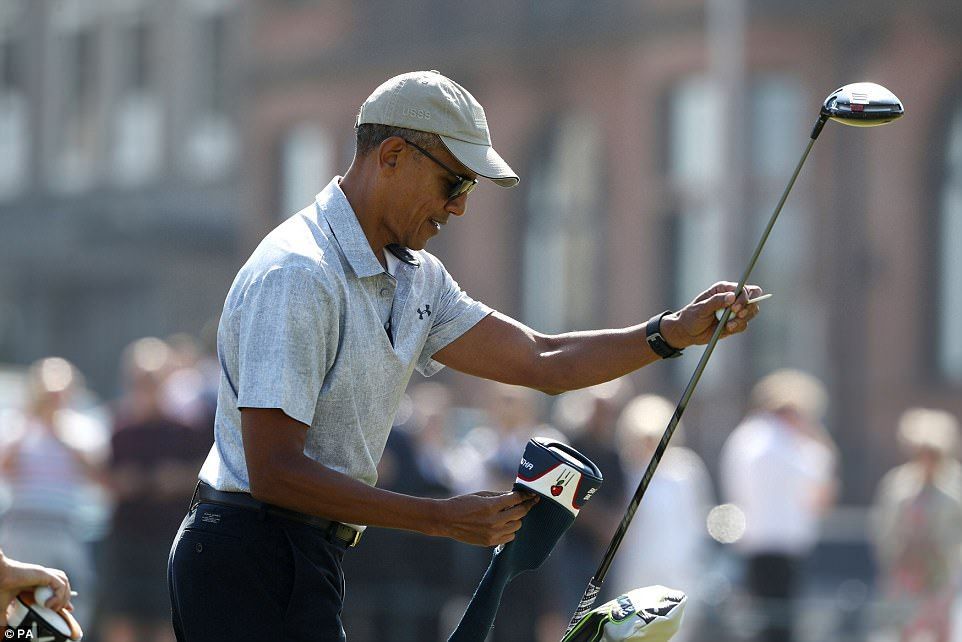 Obama juega golf en Escocia