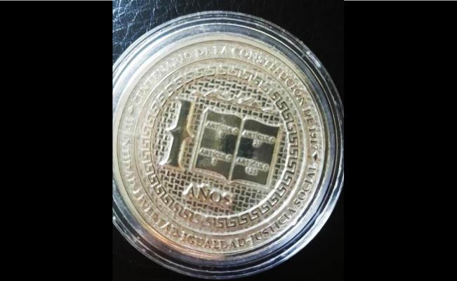 Congreso de Zacatecas justifica error ortográfico en onza de plata - onza-de-plata-zacatecas-2