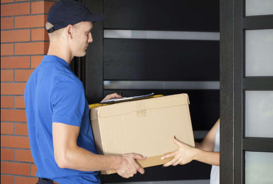 Servicio de paquetería destruye antigüedad de un millón de dólares