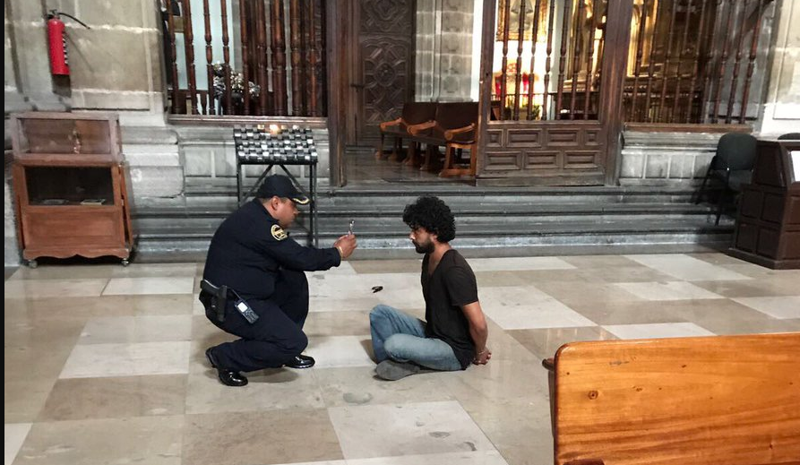 Desmienten muerte de párroco atacado en la Catedral Metropolitana