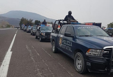 Liberan a 31 de los policías detenidos en Zihuatanejo