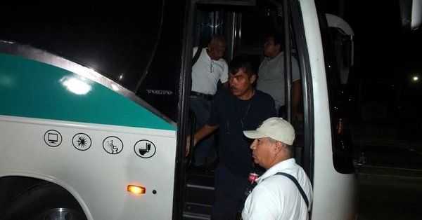 Liberan a 31 de los policías detenidos en Zihuatanejo - policías-zihuatanejo