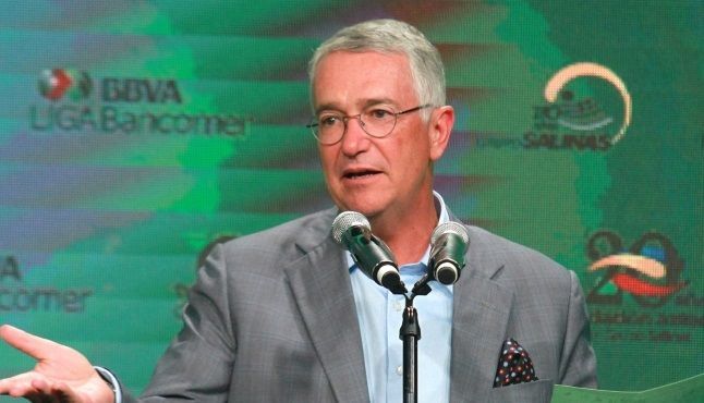 Acusan a Salinas Pliego de donar 250 mil dólares a Trump