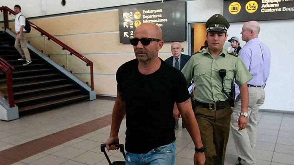 Sampaoli llega a Argentina para asumir como nuevo director técnico - sampaoli-argentina-arribo