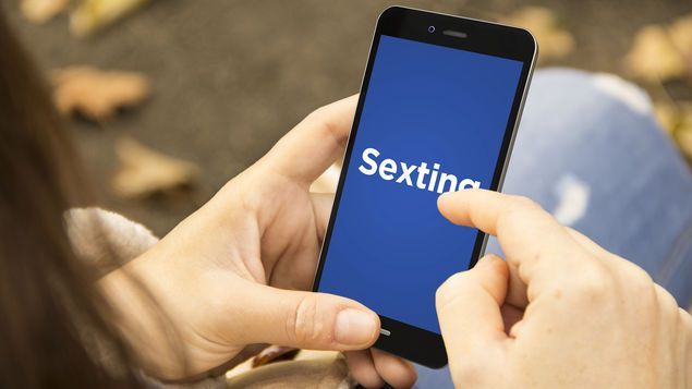 Uno de cada tres adolescentes practica 'sexting' - sexting