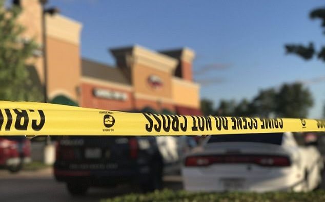 Tiroteo en bar de Texas deja dos muertos