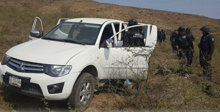 Comando armado secuestra a policía y médicos en Guerrero - tixtla-1
