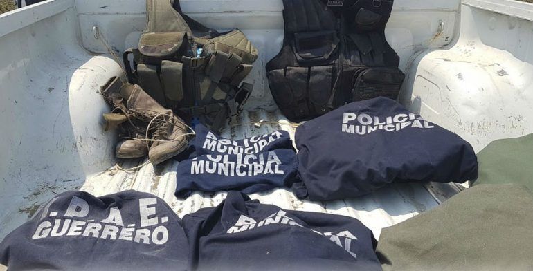 Comando armado secuestra a policía y médicos en Guerrero - tixtla-2