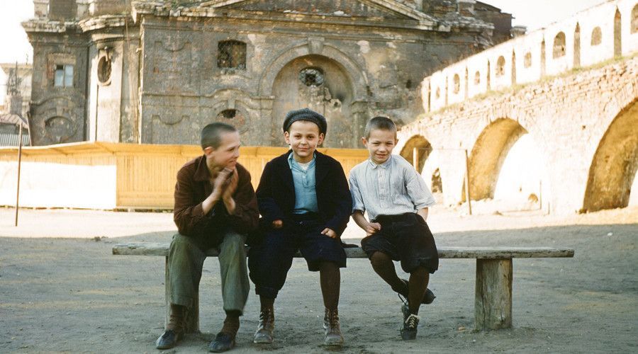 #Imágenes Descubren fotografías a color de la vida cotidiana en la URSS