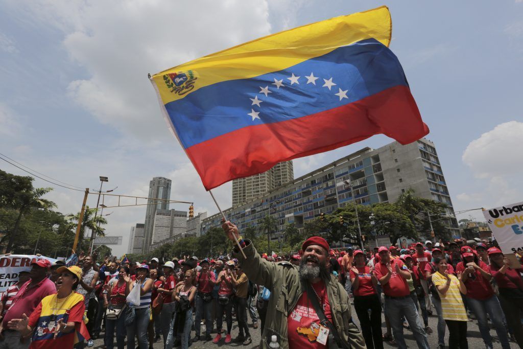 Maduro va por nueva Constitución. Oposición sale a protestar - venezuela-crisis-4-1024x683