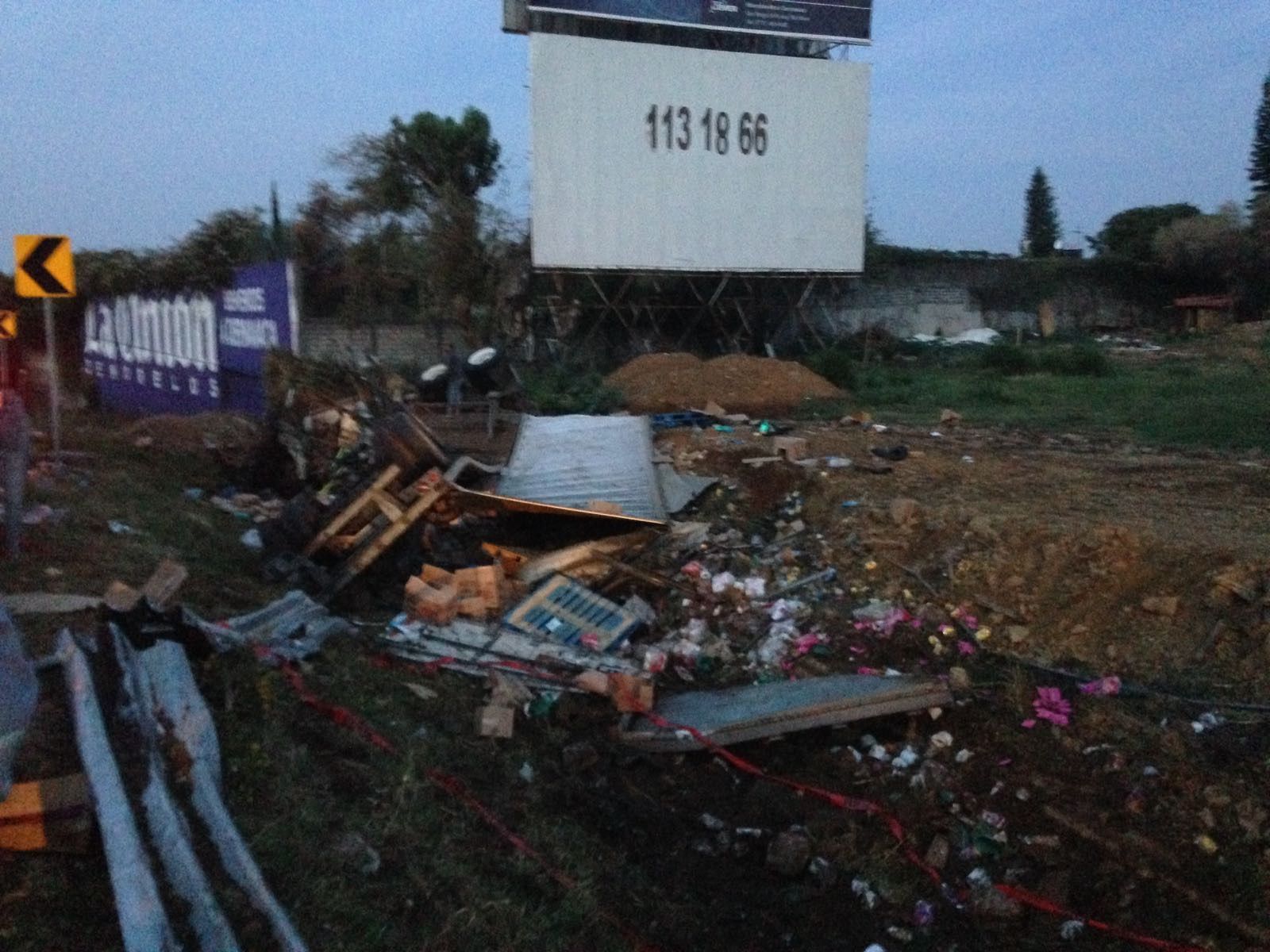 Vuelca tráiler en la autopista México-Cuernavaca - volcadura-méxico-cuernavaca-2