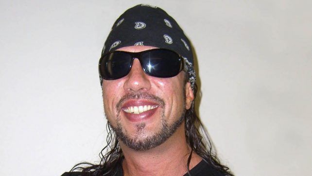 Arrestan a exluchador de la WWE por posesión de drogas