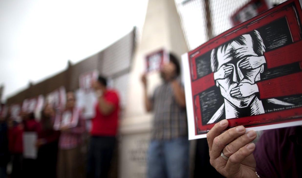 Así espían a los periodistas en México