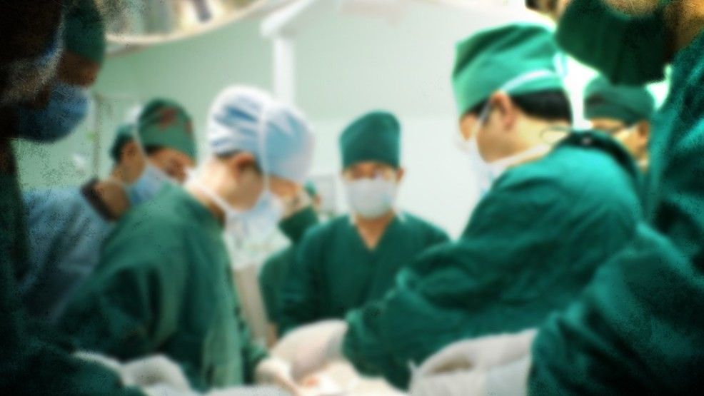 Indemnizan a paciente que le extirparon testículo equivocado