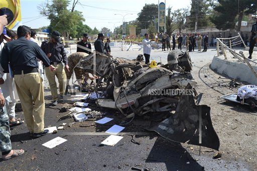 Atentado terrorista deja 11 muertos en Pakistán - 923052630108