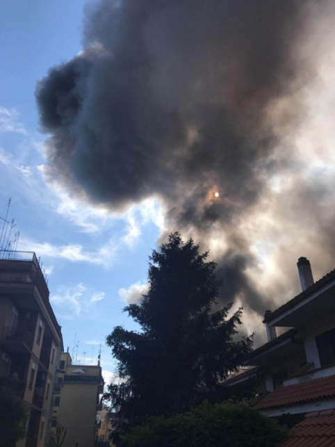 #Video Incendio en Roma consume 50 vehículos - Captura-de-pantalla-2017-06-01-a-las-17.03.51