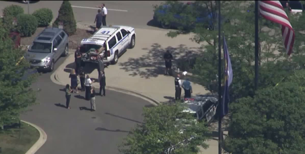 Evacúan aeropuerto en Michigan tras ataque a policía - Captura-de-pantalla-2017-06-21-a-las-11.26.35