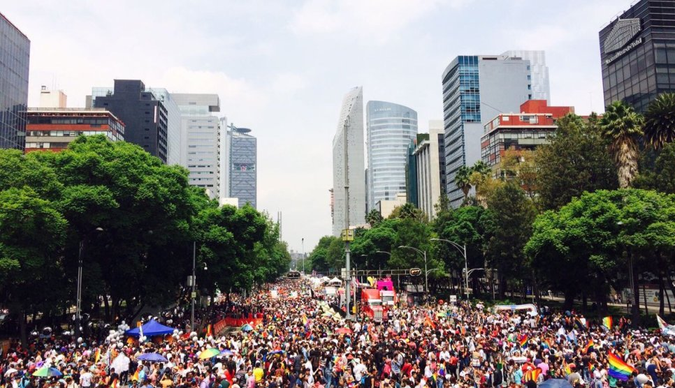 Marchan por el orgullo gay en Reforma - Captura-de-pantalla-2017-06-24-a-las-3.38.36-p.m.