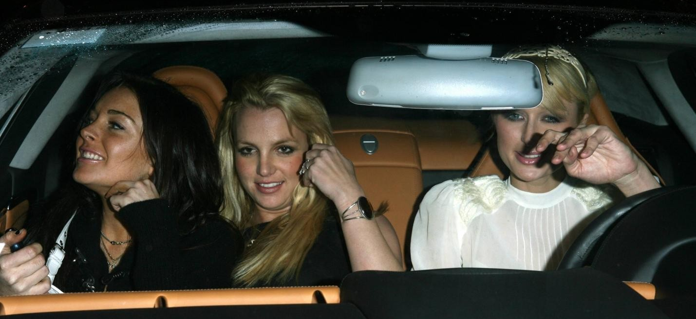 Lindsay Lohan invita a Britney Spears y Paris Hilton a su cumpleaños