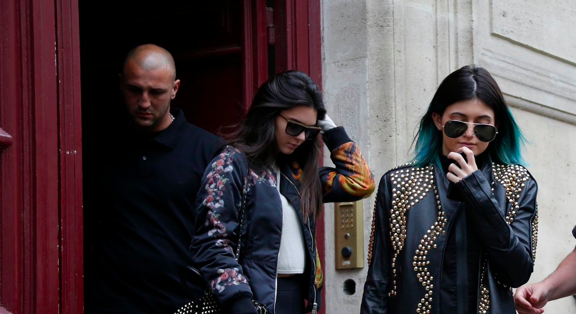 Kylie y Kendall Jenner enfurecen a bandas de rock Kylie y Kendall Jenner enfurecen a bandas de rock