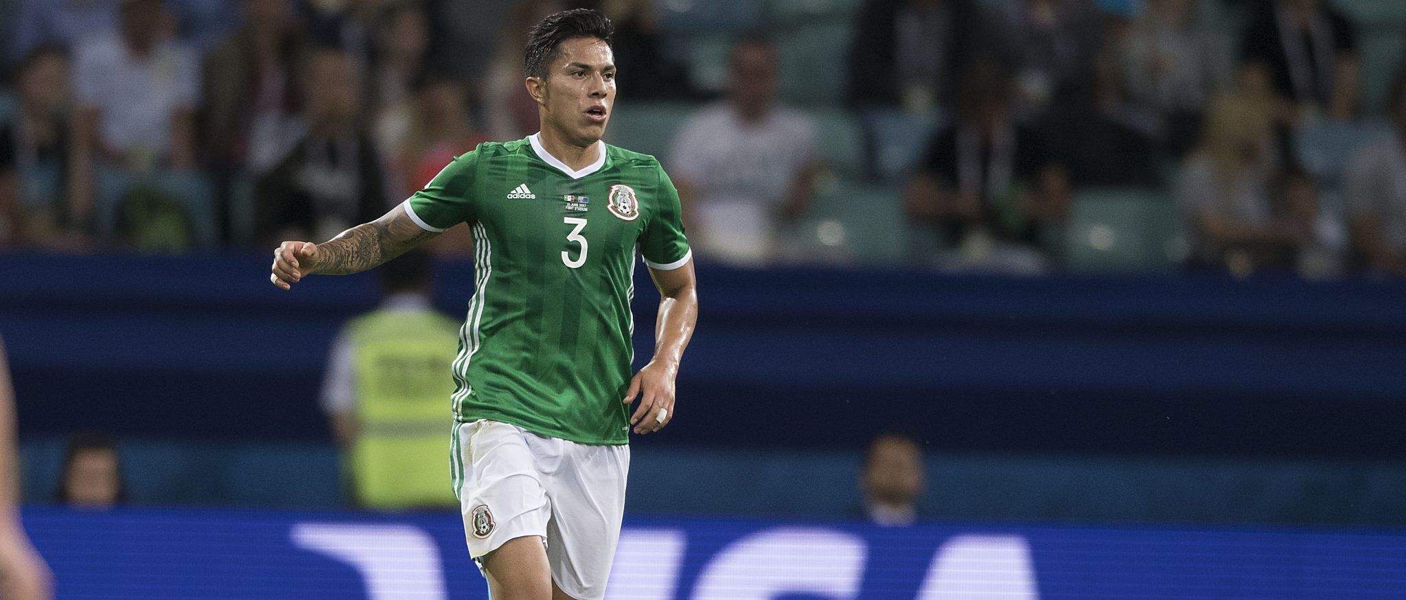 Salcedo será baja durante tres meses con el Frankfurt - Carlos-Salcedo