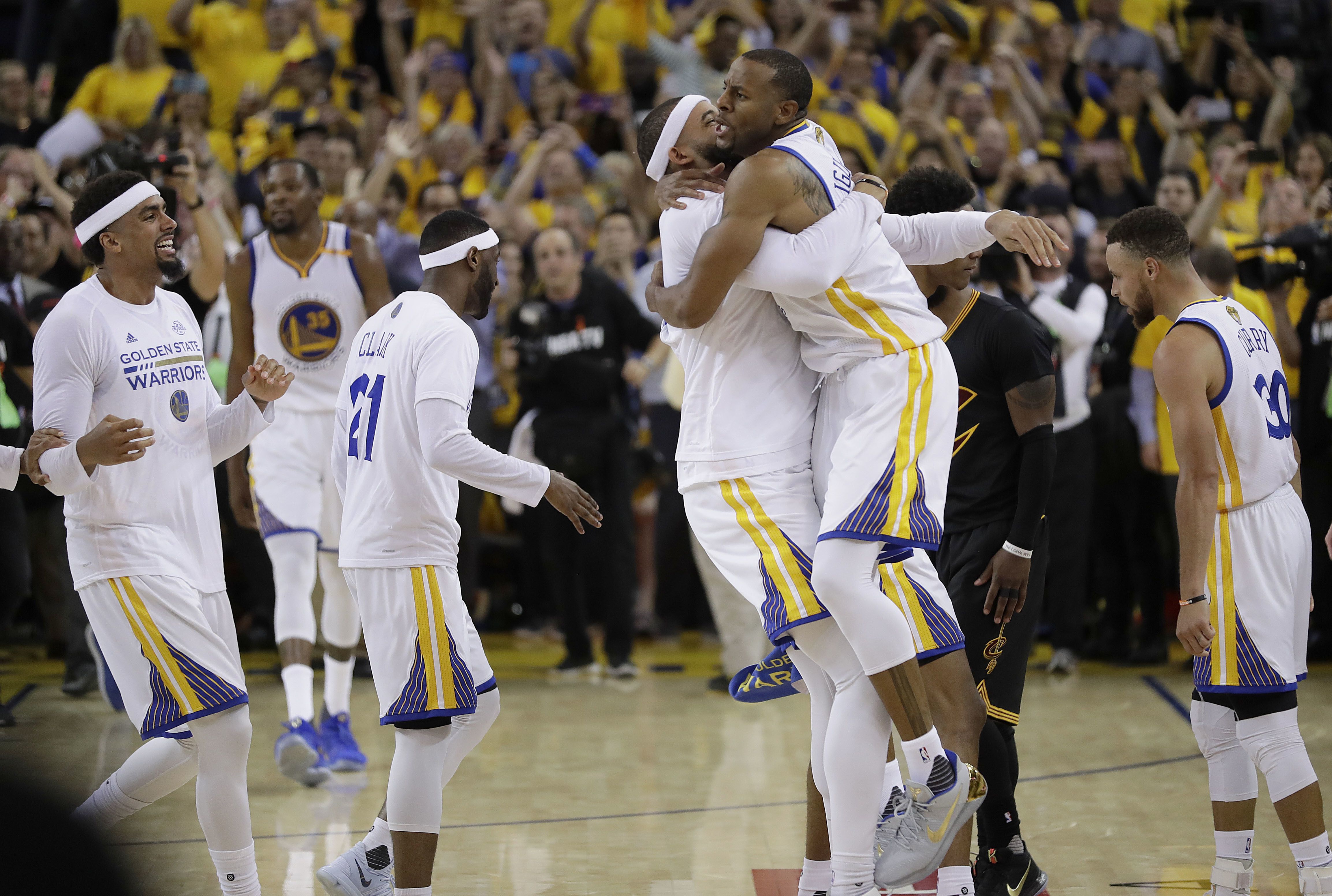 Golden State recupera el trono de la NBA