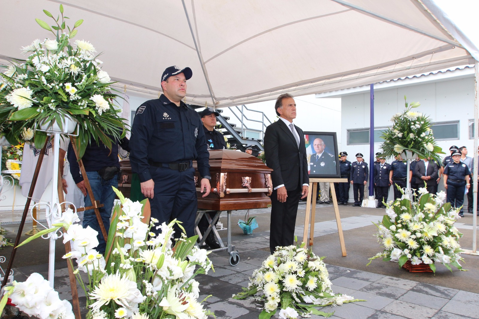 Dan último adiós a comisario de la Policía Federal en Veracruz - HOMENAJE-VERACRUZ-1