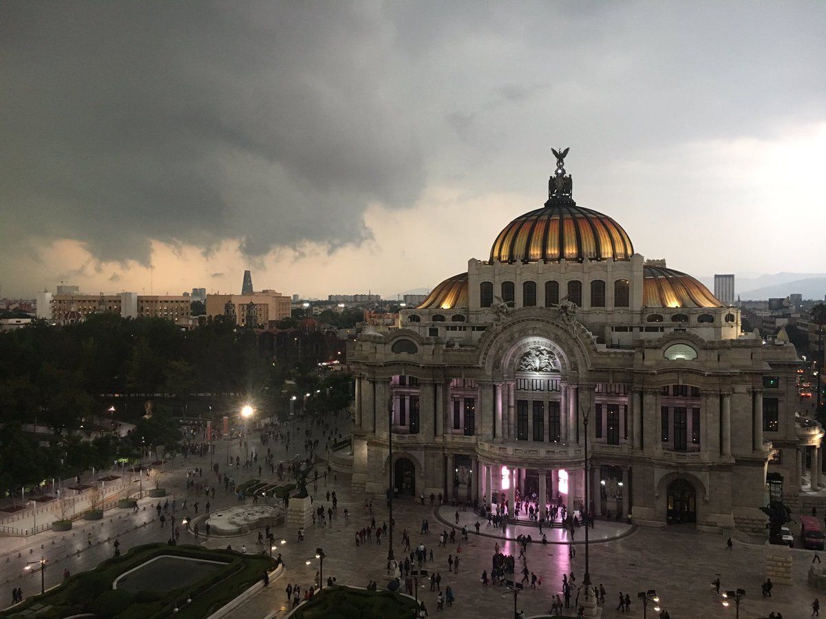 Inundaciones y caos por tormenta en la Ciudad de México