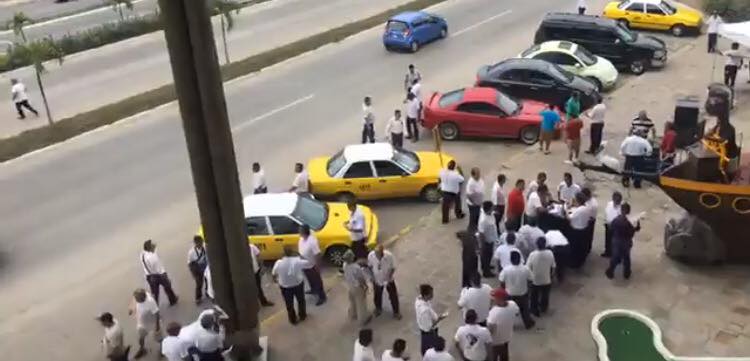 Inicia operaciones UBER en Puerto Vallarta y taxistas agreden a conductores - Uber-Puerto-Vallarta
