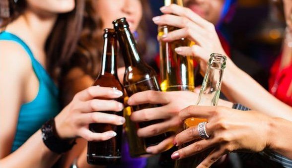 Proponen aumentar edad para consumo de alcohol en México