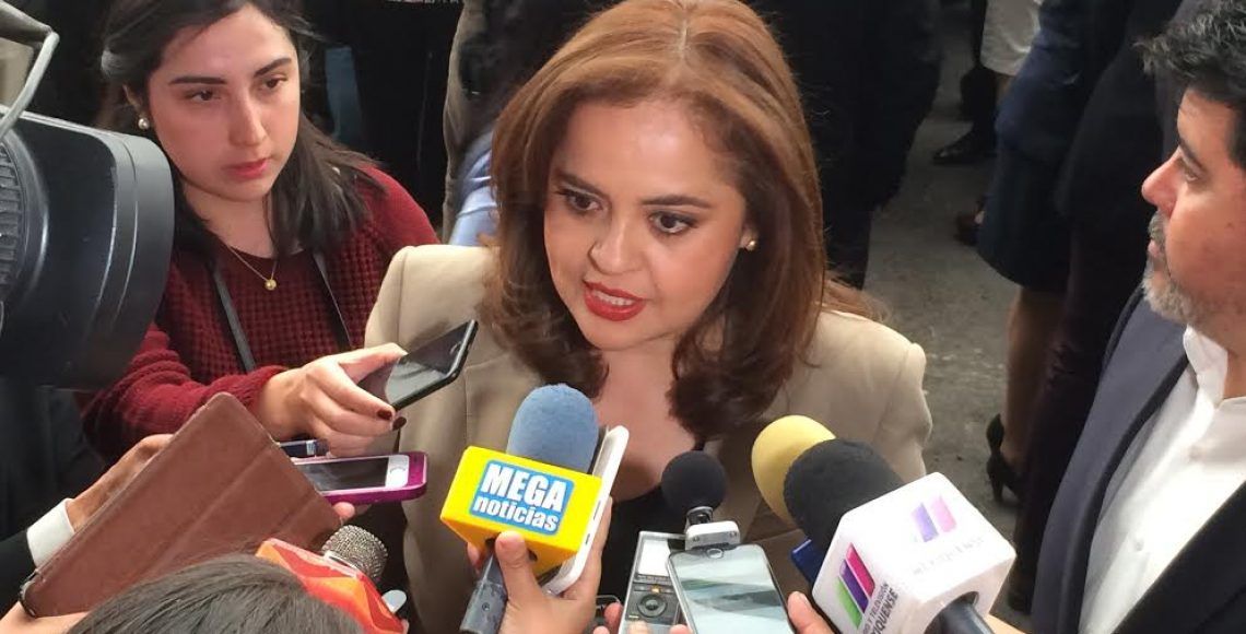 Ana Lilia Herrera deja Educación del Edomex y regresa al Senado