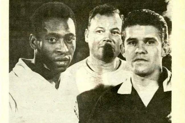 Muere árbitro que expulsó a Pelé en 1968 - arbitro-pelé1
