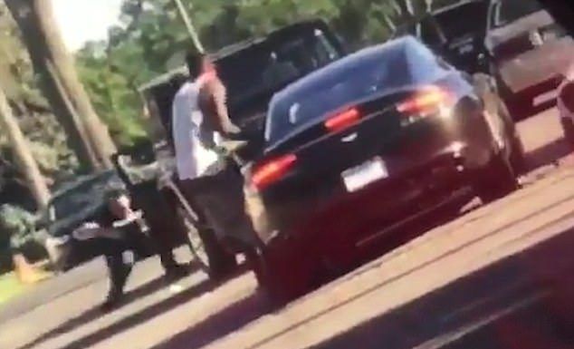 #Video Policía dispara a raperos mientras filmaban video musical