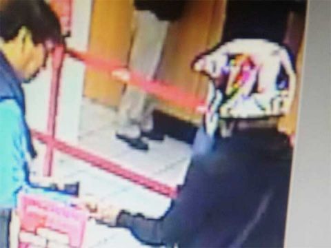 Asaltan a cuentahabiente en plena sucursal y le quitan 300 mil pesos - asalto3