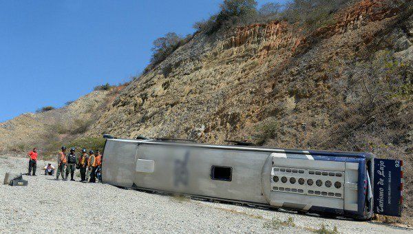 Accidente de autobús deja 15 muertos en Argentina Accidente de autobús deja 15 muertos en Argentina