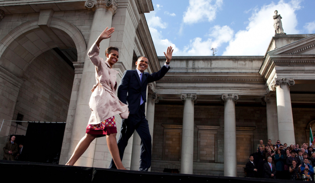 Michelle Obama publica foto para celebrar el Día del Padre - barack-obama-y-michelle-obama-1024x598