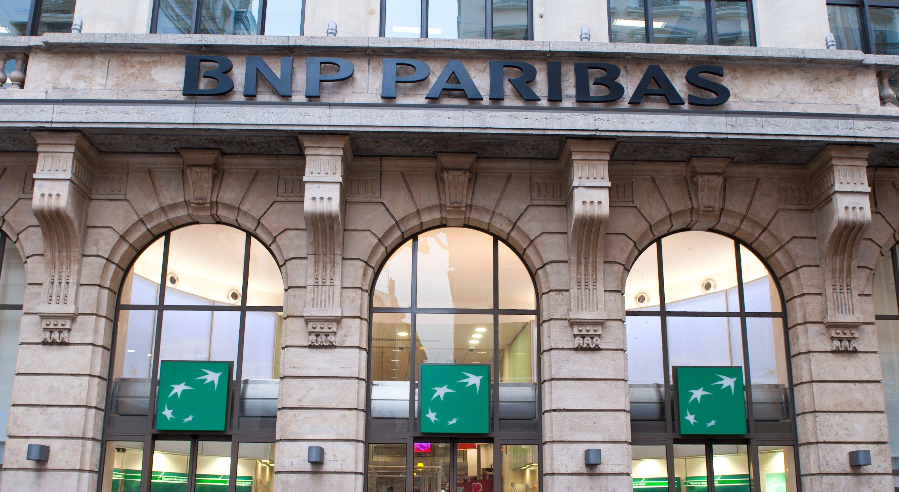 Vinculan a banco francés con genocidio de Ruanda