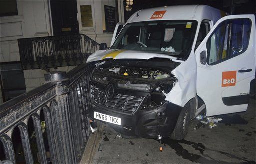 Atacantes de Londres pretendían alquilar camión para atropellar peatones - camioneta-londres