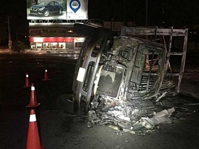 Explota camión que transportaba gasolina en Culiacán - camión-culiacán