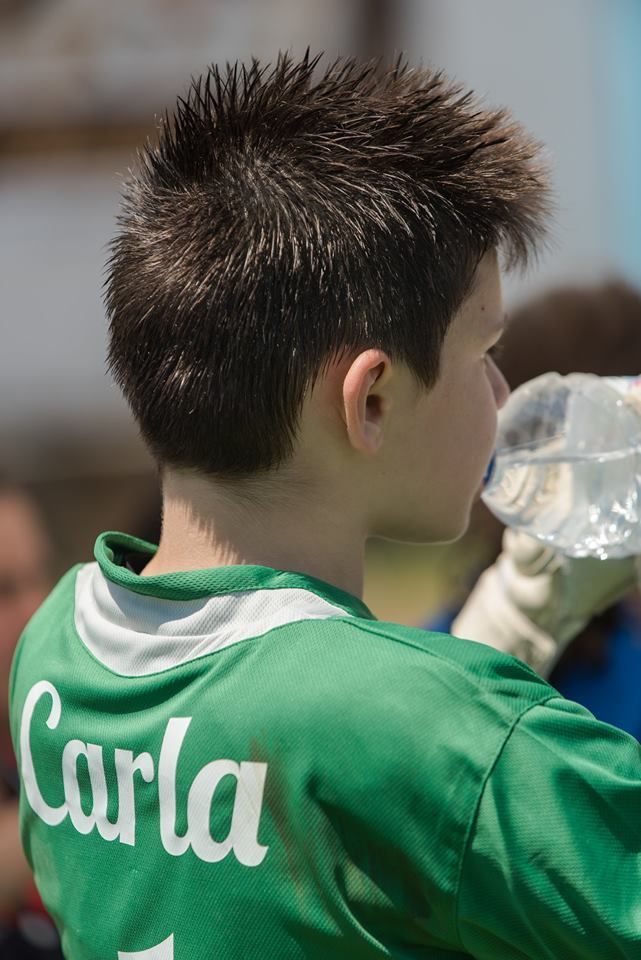 Carla, la portera que fue polémica por su corte de pelo - carla-portera-2