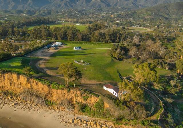 Kevin Costner vende mansión en 60 millones de dólares - casa-kevin-1